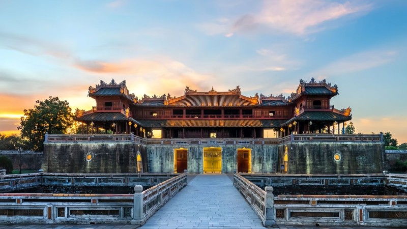 Thuê xe ô tô 4 chỗ Đà Nẵng – Huế